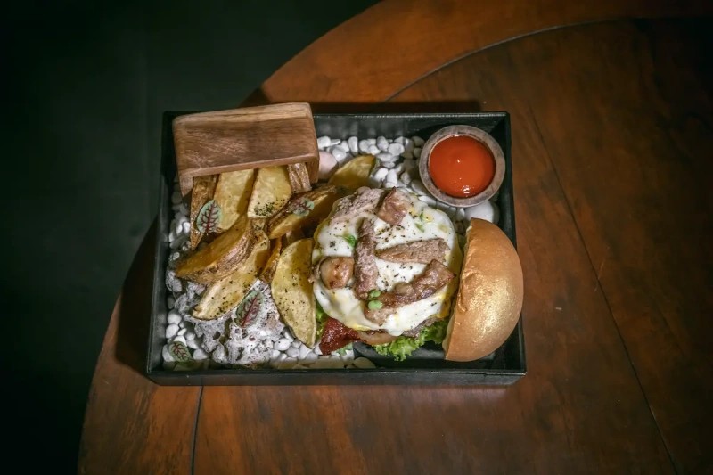 Ankhusa Restaurant Ubud