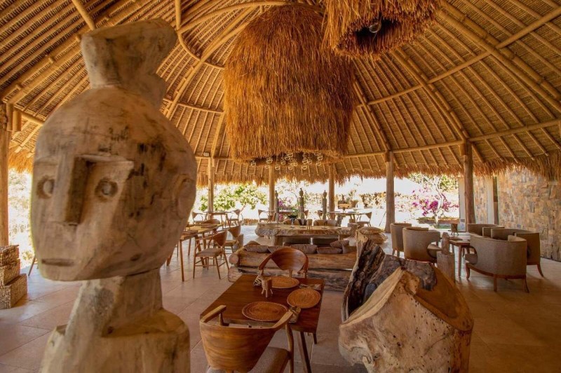 Asmat Restaurant at MATHIS Lodge Amed - Image 2