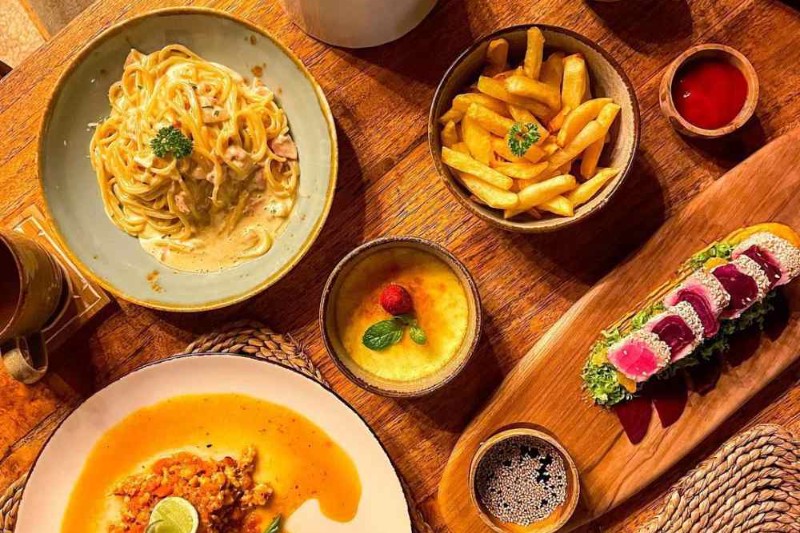 Asmat Restaurant at MATHIS Lodge Amed - Image 5