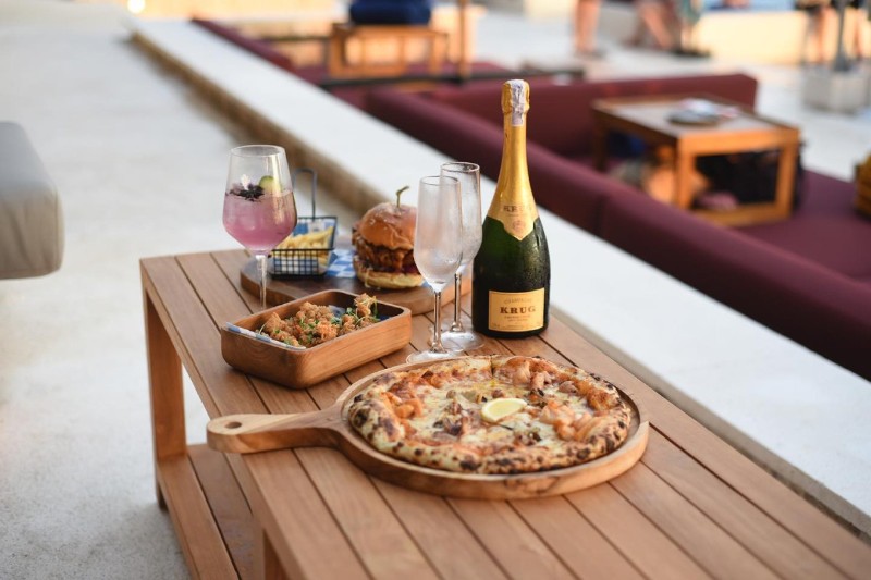 White Rock Beach Club - Image 3