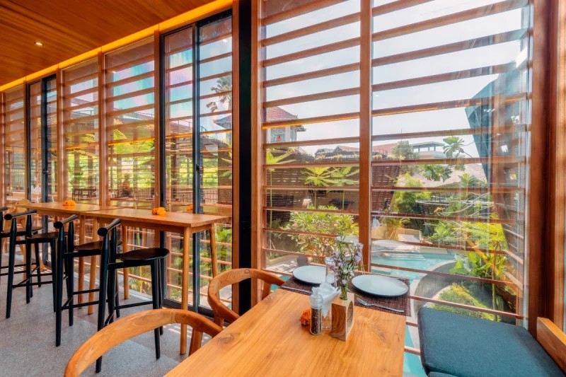 Seabird Restaurant - Image 1