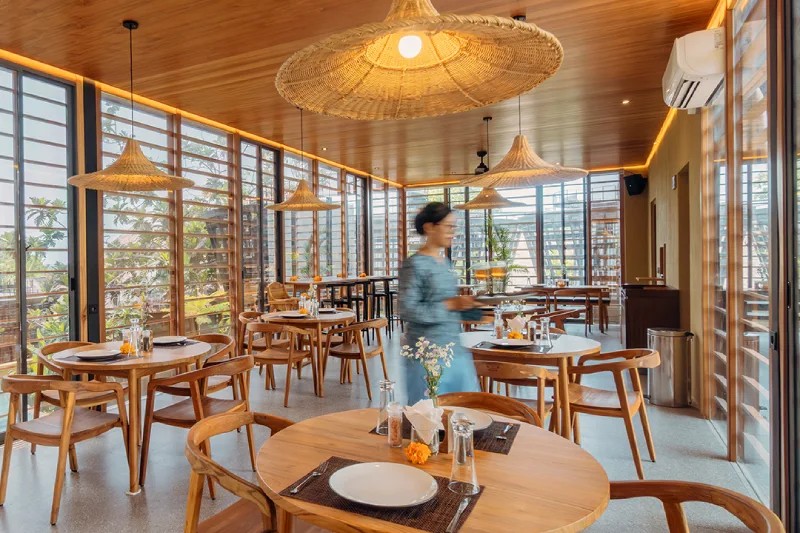 Seabird Restaurant - Image 2