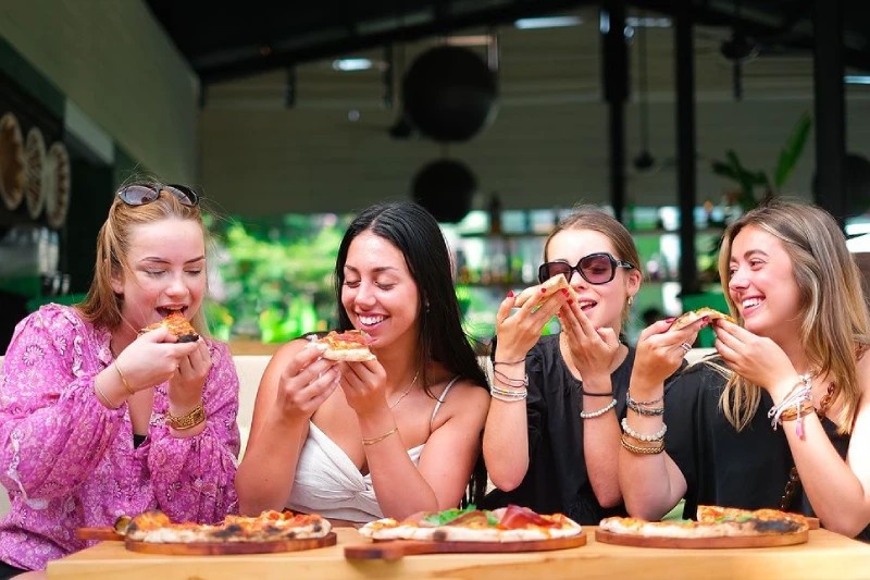 Dolan Restaurant & Park - Image 2