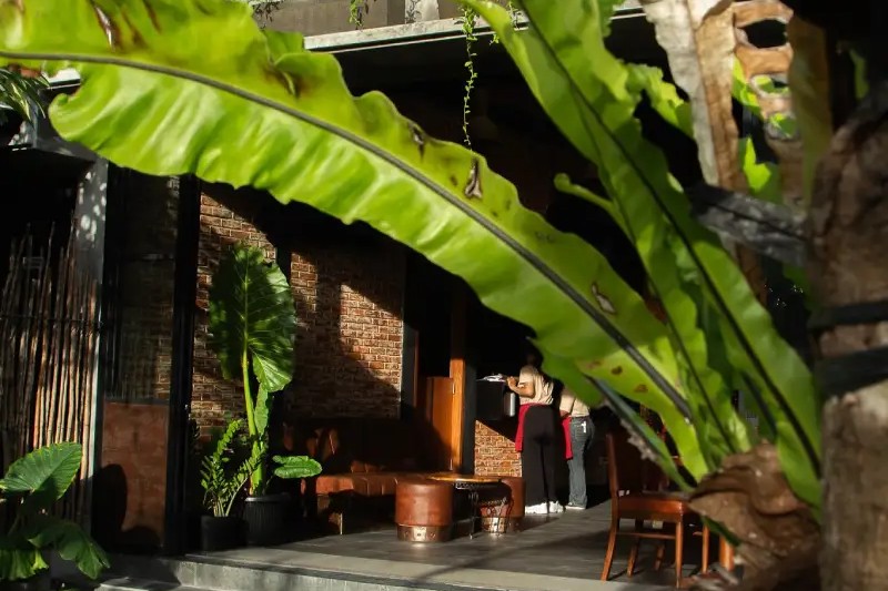 Paradise Lane Gastropub & Restaurant - Image 5