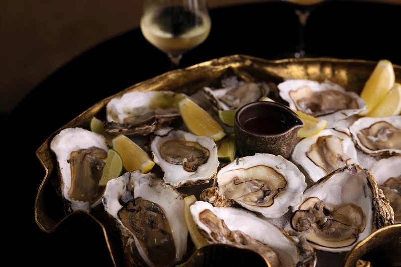 Huge Restaurant - Image 6