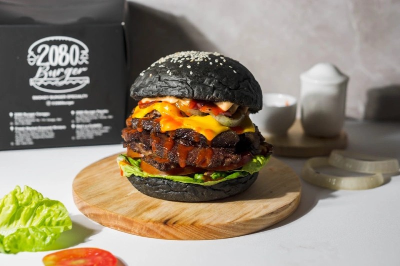 2080 Burger Sanur - Image 2